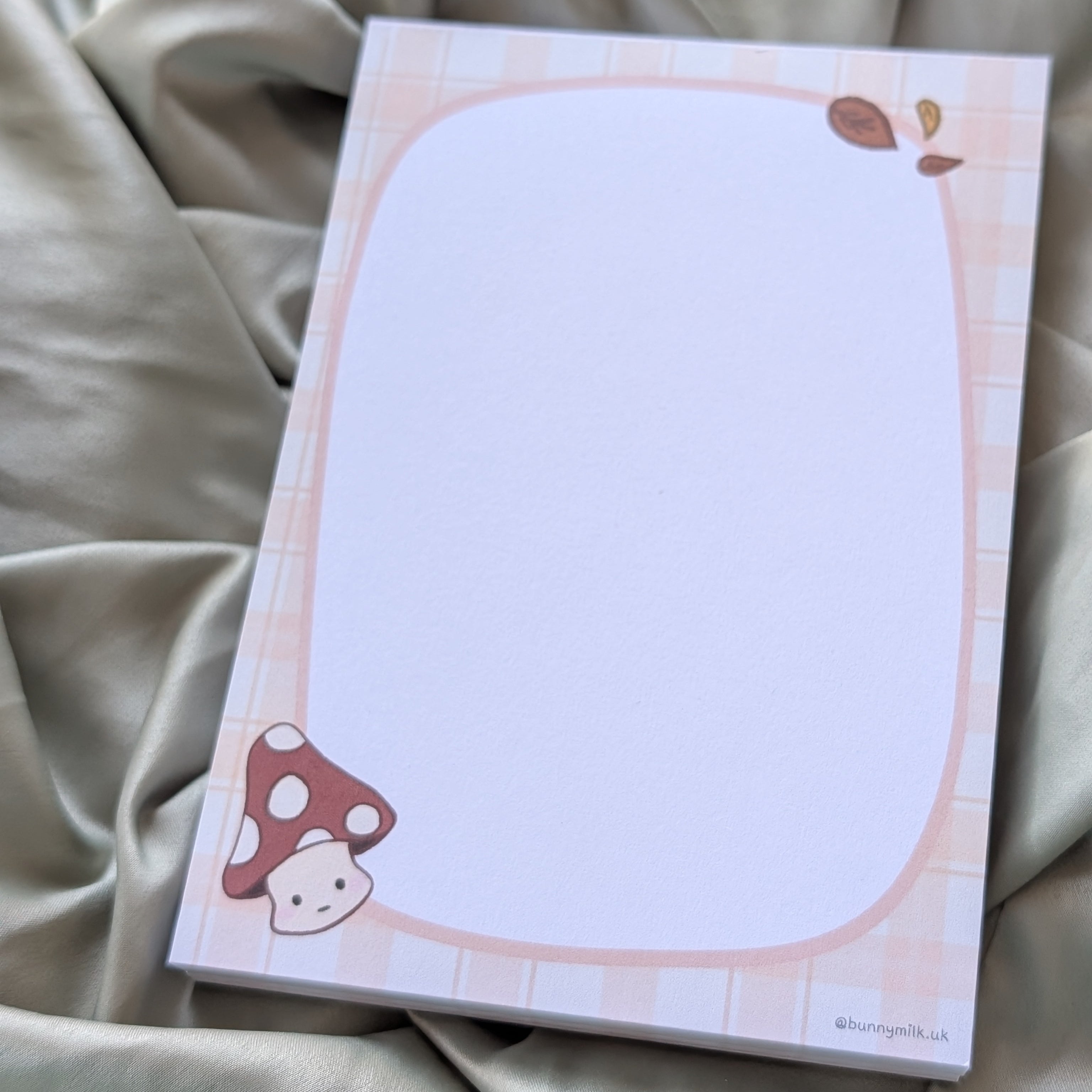 Lil Guy Mushroom | Memopad 🍄