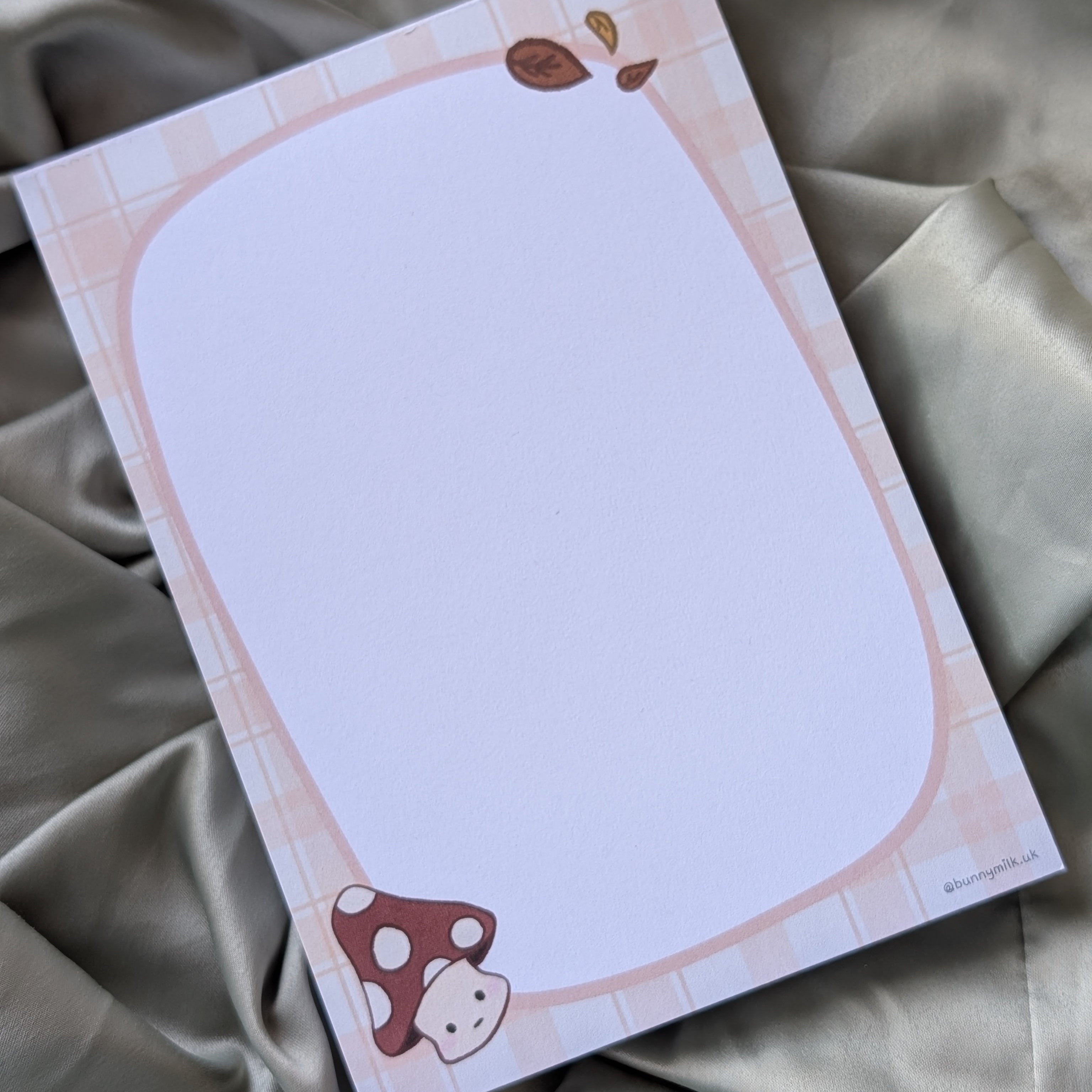 Lil Guy Mushroom | Memopad 🍄
